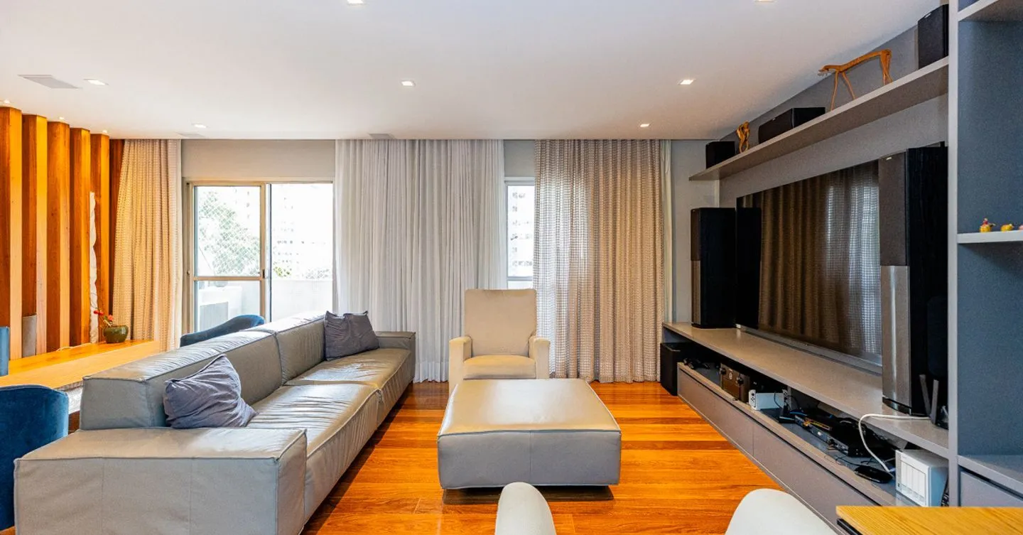 Apartamento para venda em Campo Belo com 3 quartos, sendo 1 suíte , 172m²