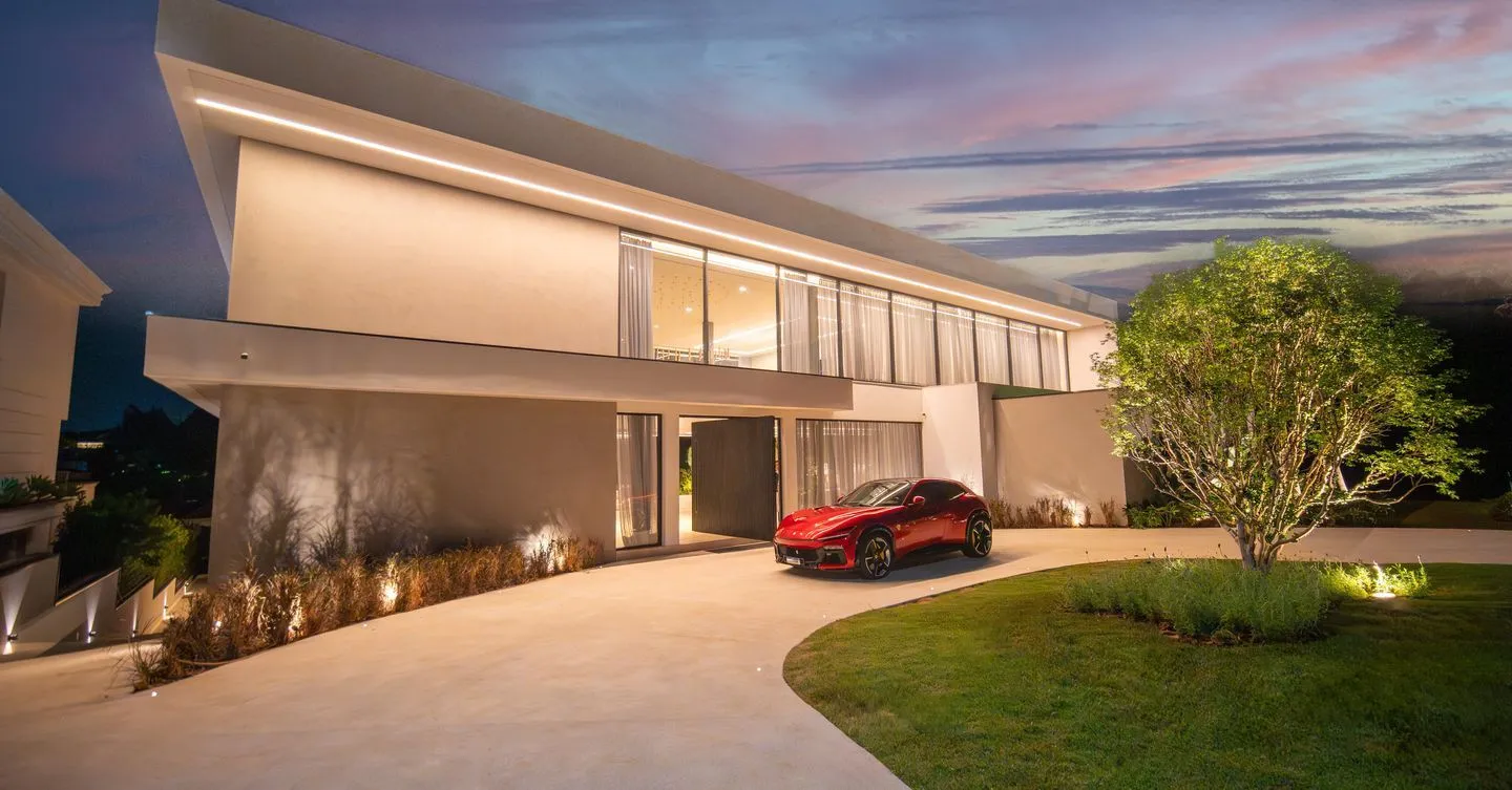 Moradia Térrea com 2.380m² em Alphaville-Tamboré II, Santana de Parnaíba para Comprar