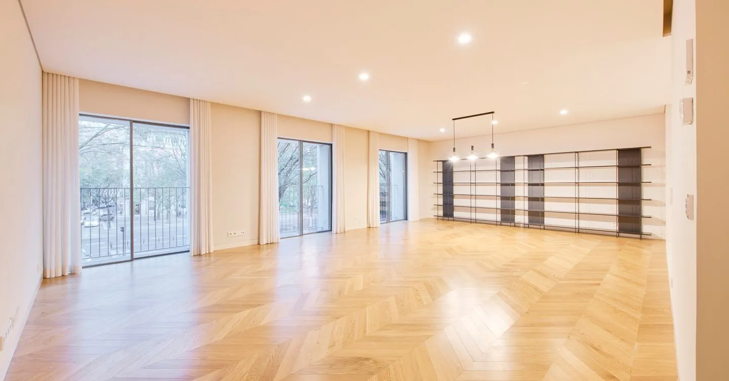 Apartamento T2 com estacionamento na Avenida da Liberdade, Lisboa