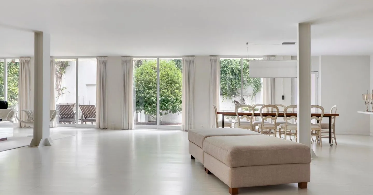 Moradia T4 com projeto aprovado na Lapa