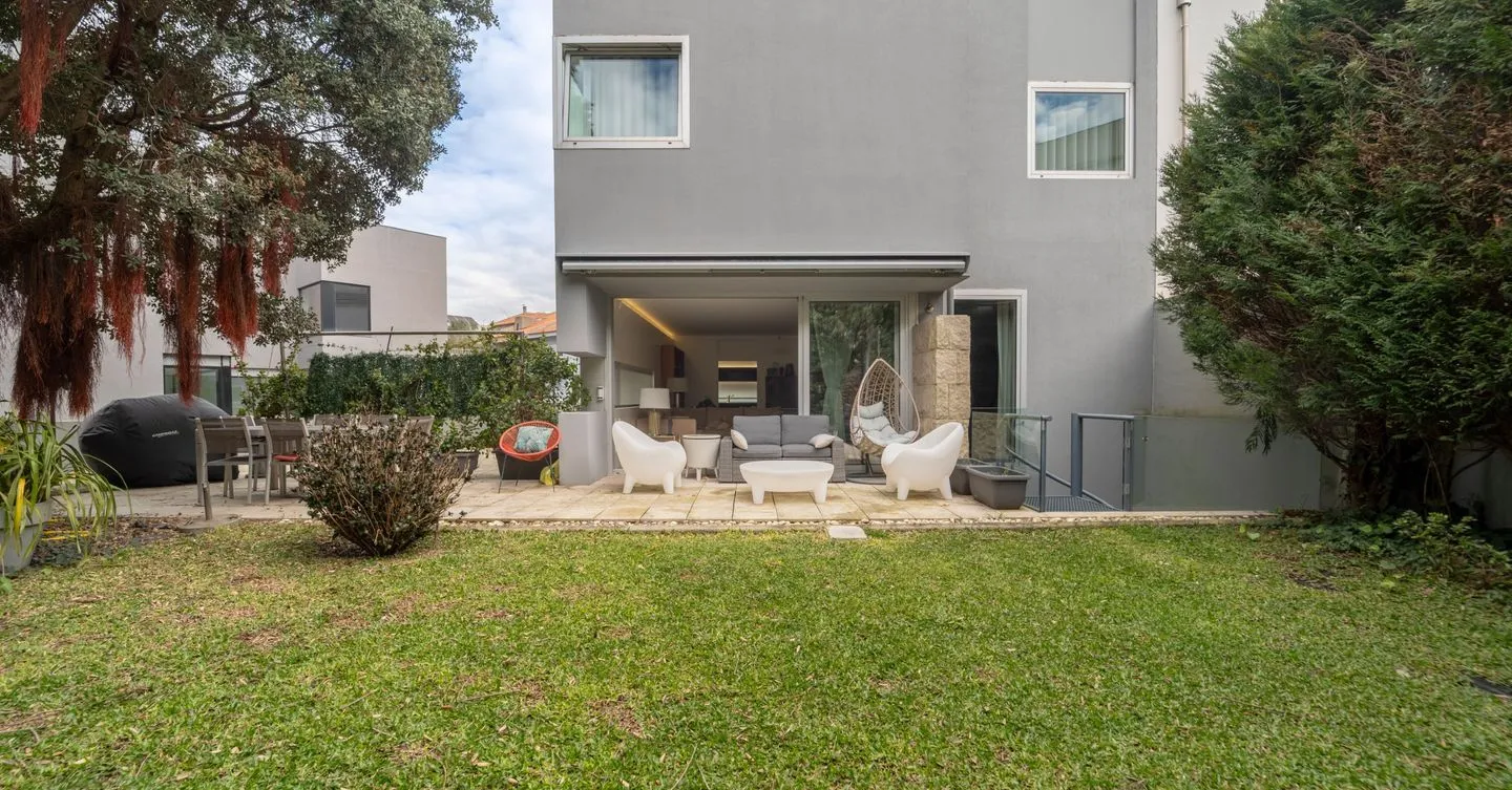 Moradia T4 localizada junto ao Parque da Cidade, próximo a Foz e da praia