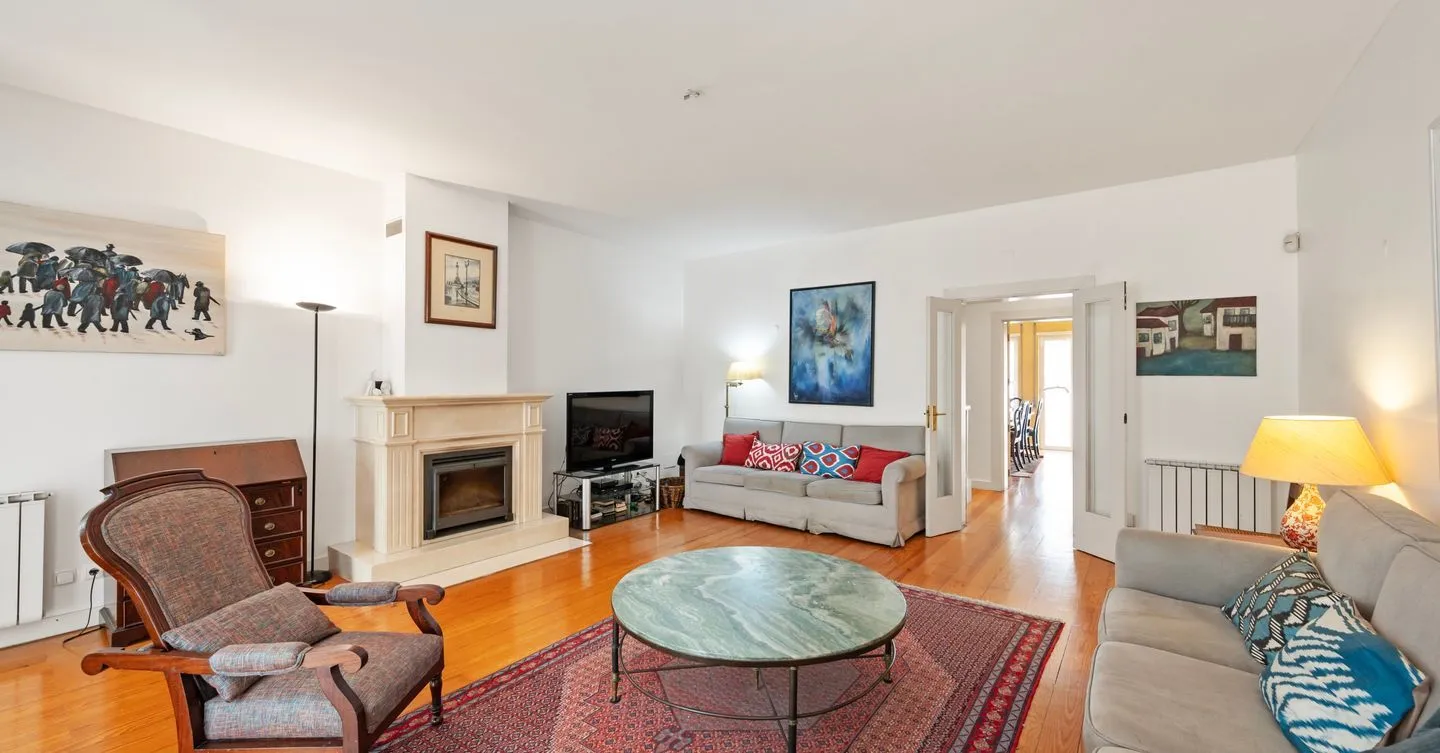 Chalet T6 de cuatro plantas con terraza en Príncipe Real