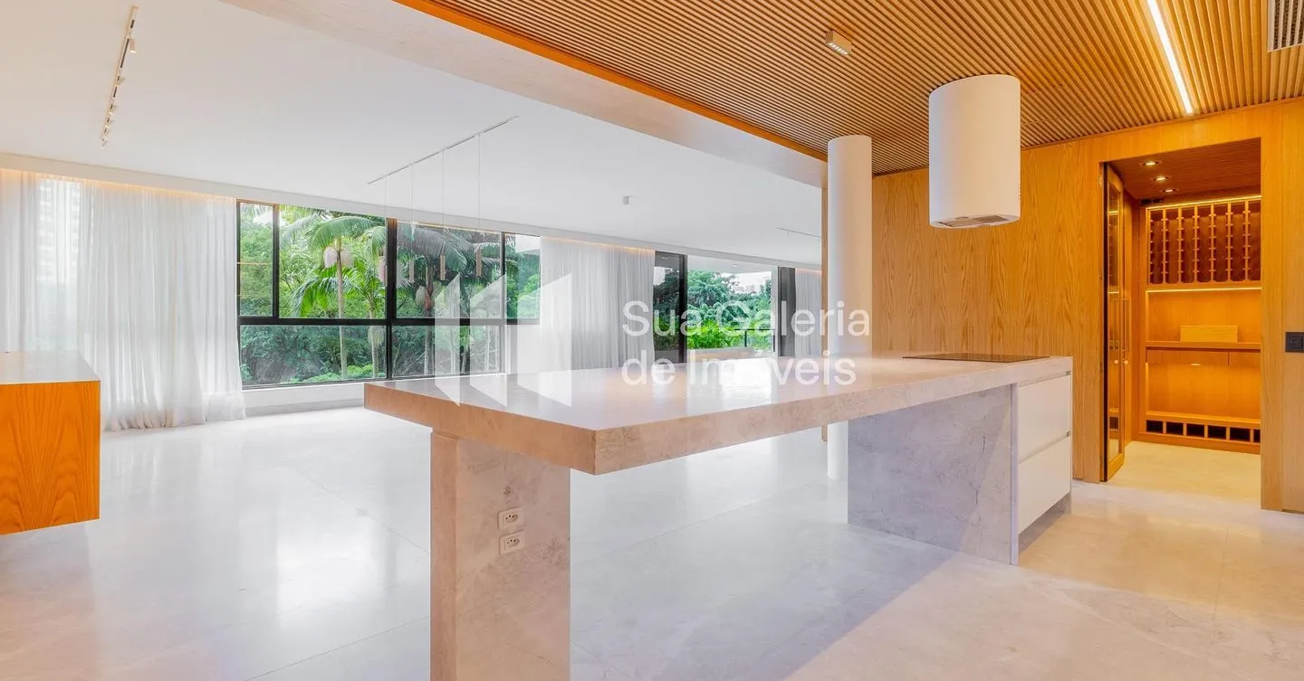 Apartamento com 4 quartos, 4 suites e Academia