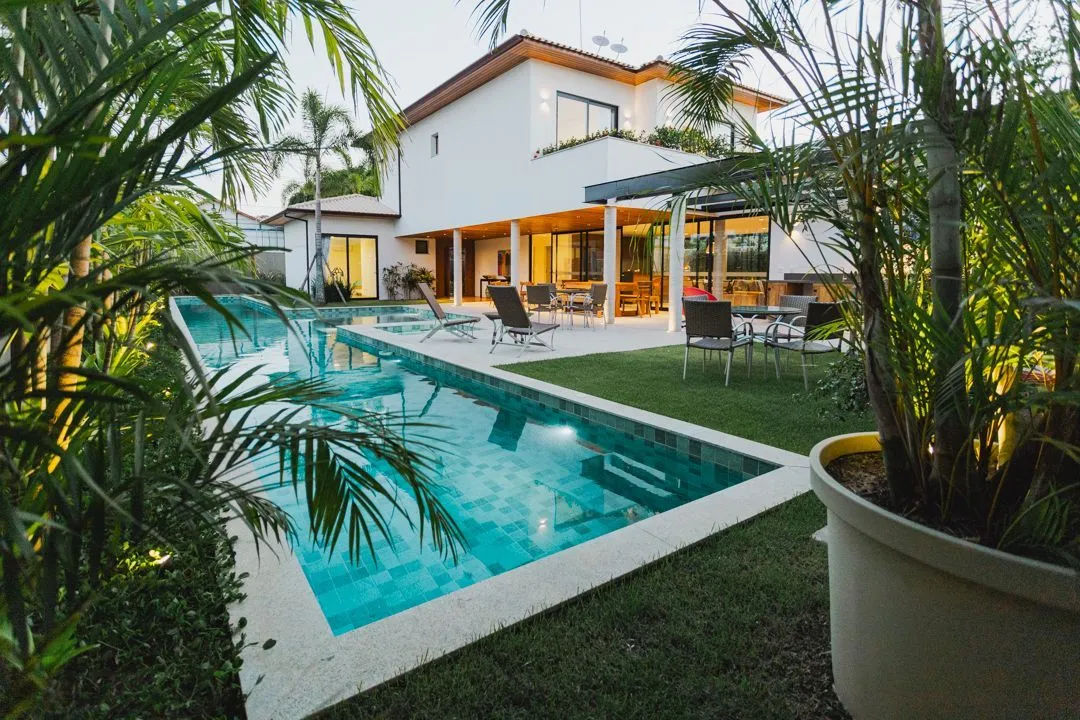 Casa com 5 quartos, Hidromassagem e Varanda Gourmet