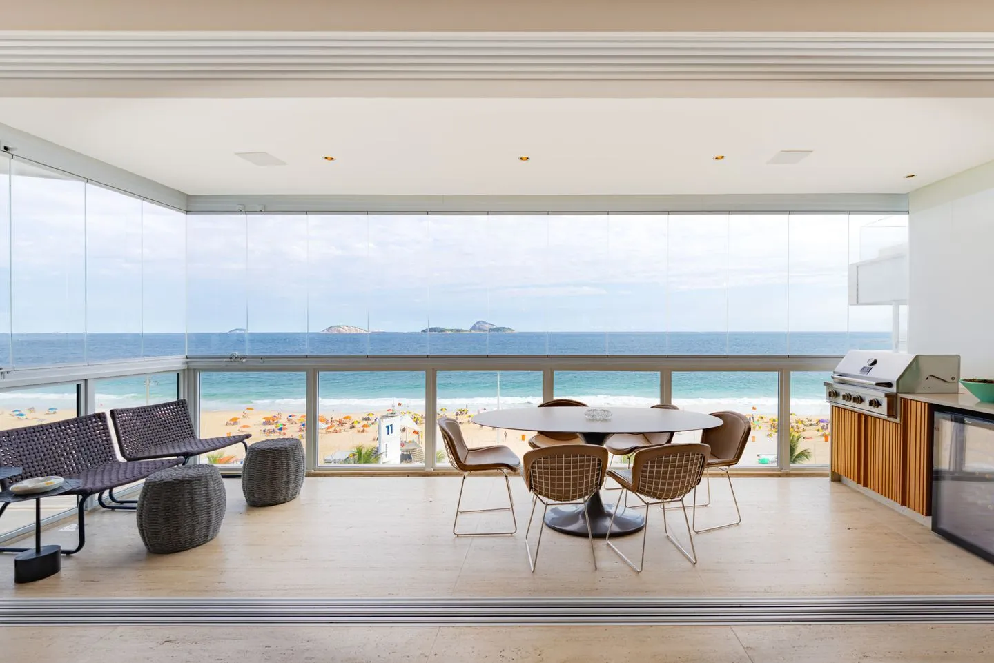 Apartamento com 4 quartos, 3 suites e Closet