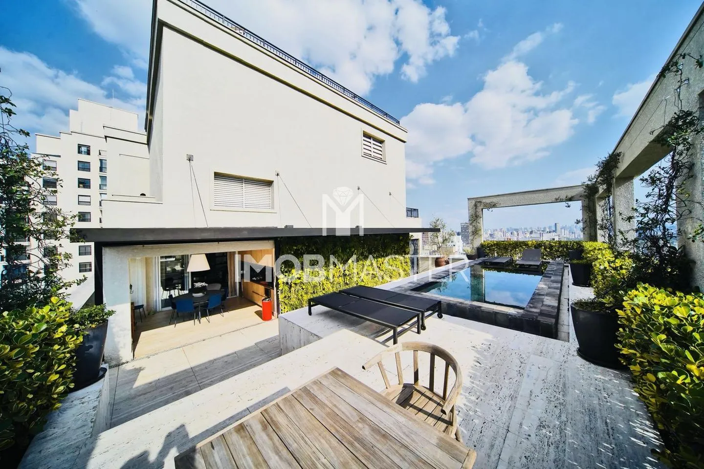 Cobertura com 690m², à venda no bairro Jardim América.