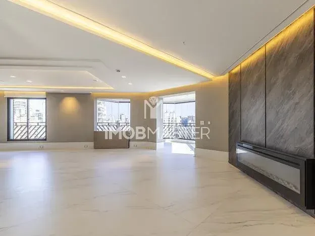 Cobertura com 440 m² com vista 360 graus no Campo Belo.