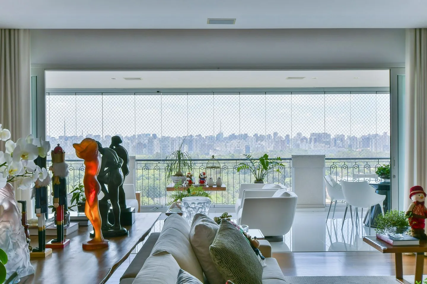 Apartamento com 5 quartos, Piscina aquecida e Closet