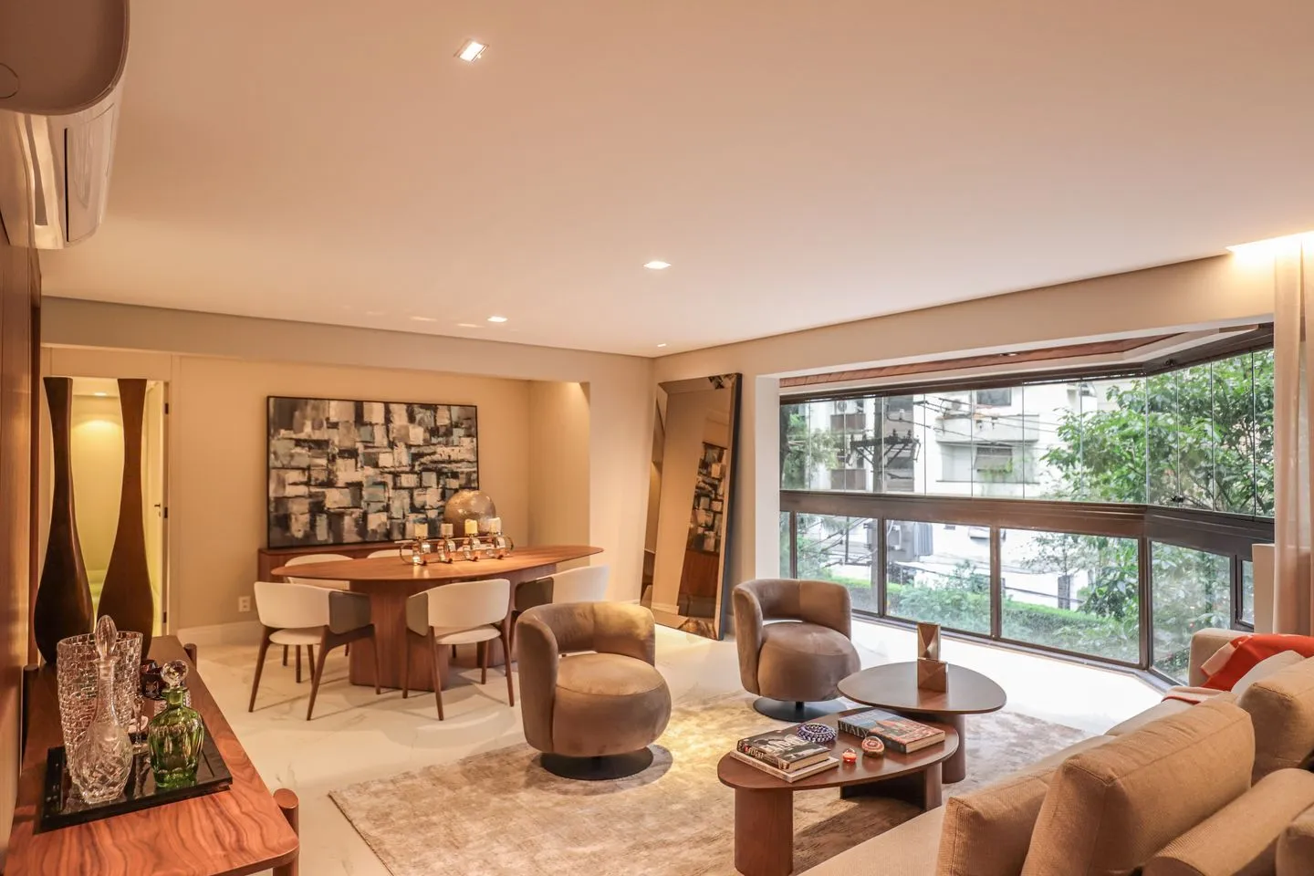 Apartamento com 3 quartos, Piscina Coletiva e Sol da manhã