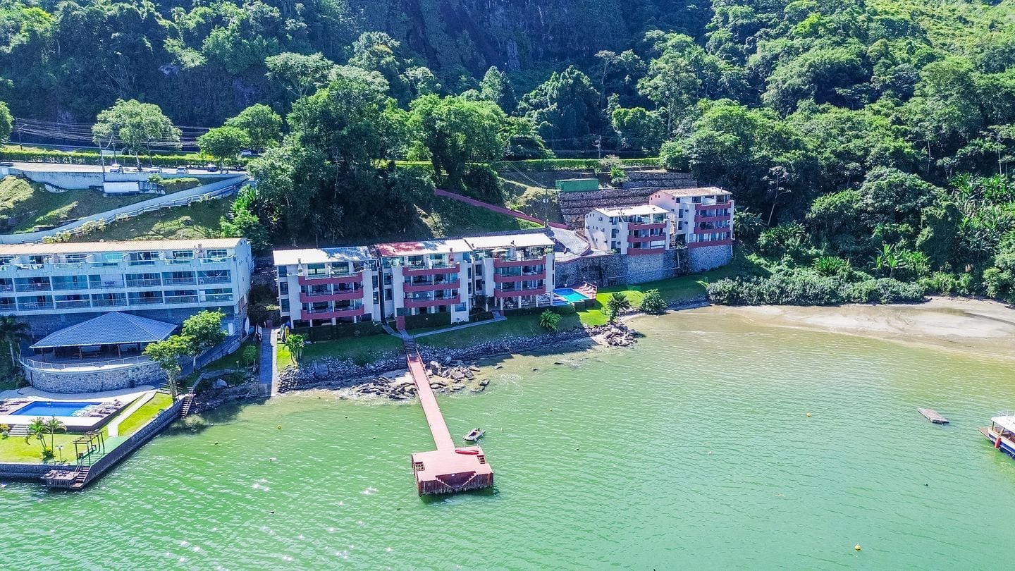 Tu vida de lujo comienza con este exclusivo ático en Angra dos Reis