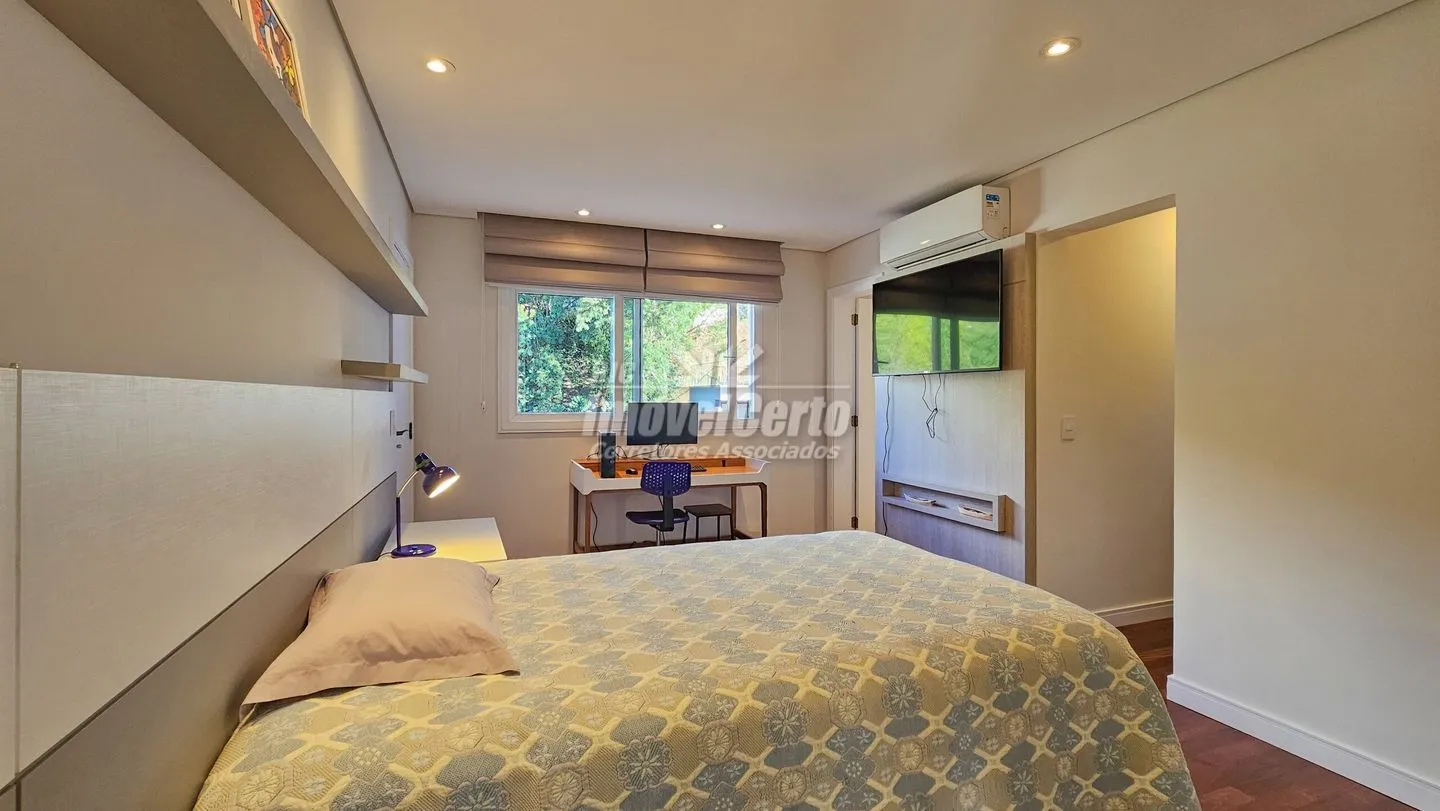 Casa em Condomínio com 4 quartos, 4 suites e Espaço Gourmet